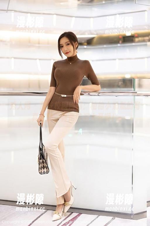 秀人网 - 那些校园瞬间：柚柚小奶瓶的写真合集，真是脑洞大开啊！
