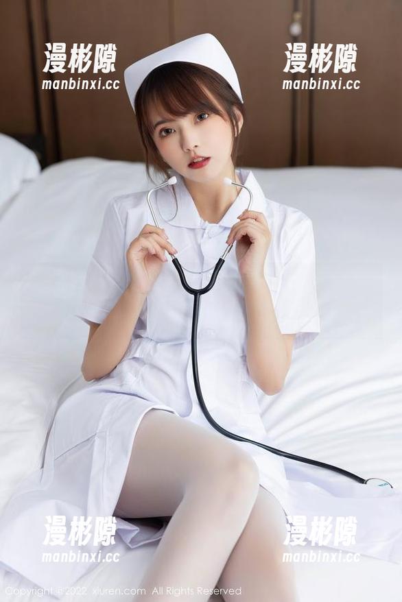 秀人网 - 精选图集：梦然同学的居家气息，温暖又微妙的诱惑