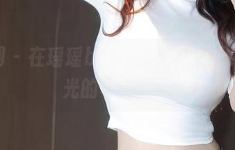 秀人网 – 在瑶瑶baby的海边：心跳与阳光的写真图册