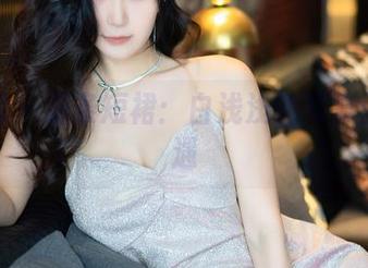 秀人网 – 那条短裙：白浅浅的写真图集奇遇