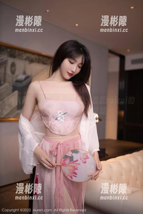 秀人网 - 一副眼镜的魔力：蕊蕊ruirui的写真分享，你不能错过