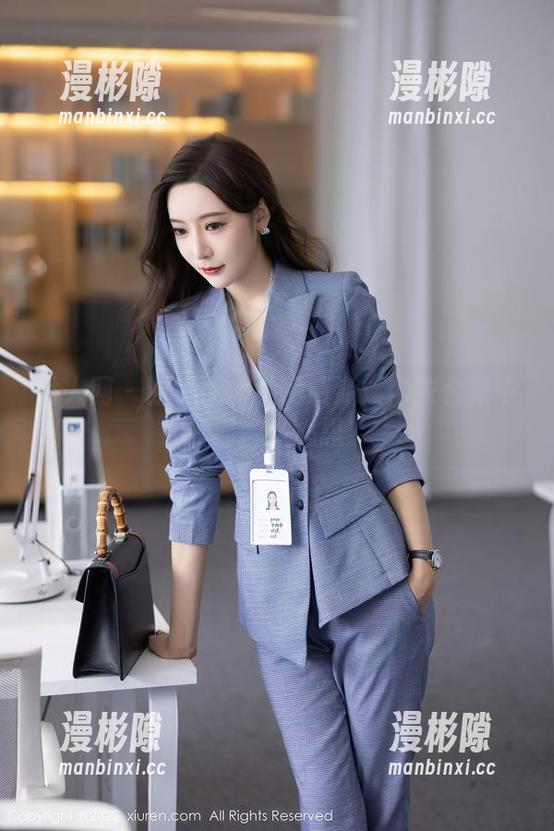 秀人网 - 谢小蒽的私房漫游：内衣合集中的那些小心思！