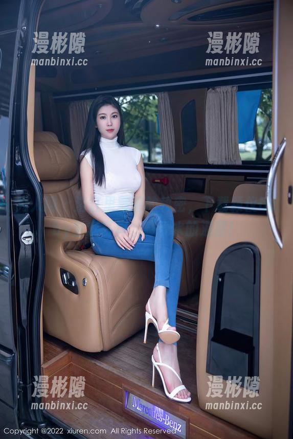秀人网 - 浴缸里藏着的秘密，下载颖仪baby全套写真，感受水的温度！