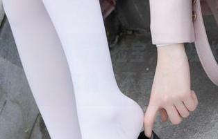紧急企划 – 在线写真捡宝，小婕水手服黑丝你确定不看？