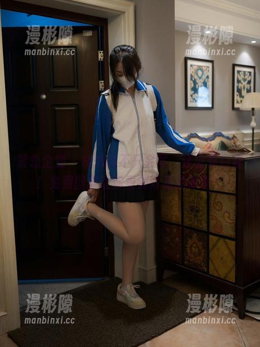 紧急企划 - 林书辞不只会写，还会穿白裙！免费图集让你看到背后的故事！