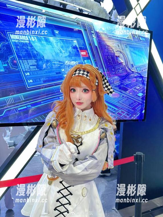 紫氯氯的魔法：在符玄cos的世界里寻找光的影子