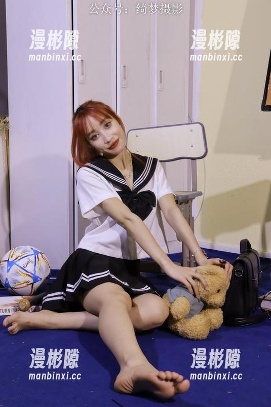 绮梦摄影 - 章章的泳装写真，究竟是艺术还是随便扯的水花？