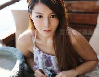 美媛馆 – 许诺Sabrina户外私拍，图包里的镜头捕捉了多少心跳