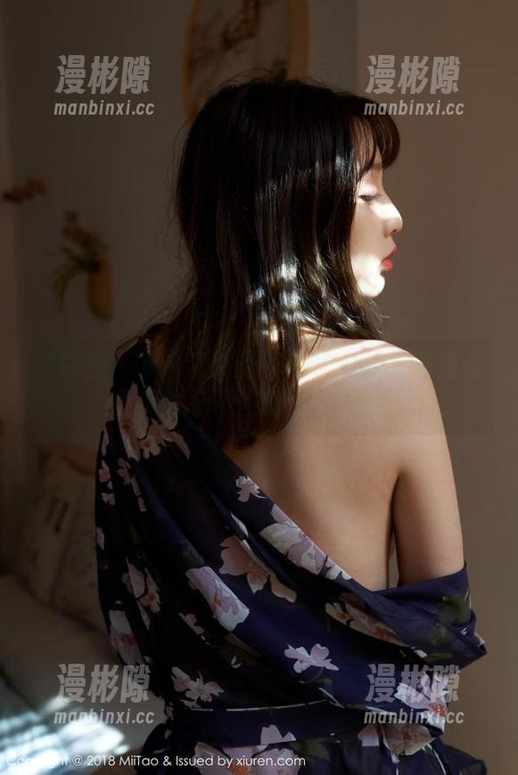 蜜桃社 - 木奈奈万圣节私拍合集：即使是幽灵也忍不住想为她鼓掌！