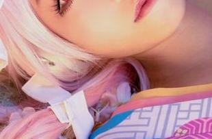 看了蜜汁猫裘的巫女写真，图片让我想到了那些不敢说出口的秘密。