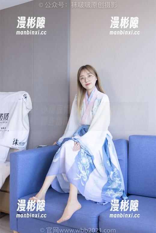 袜啵啵 - 小甜豆婚纱合集：照片里藏着的那些甜而不腻的瞬间。