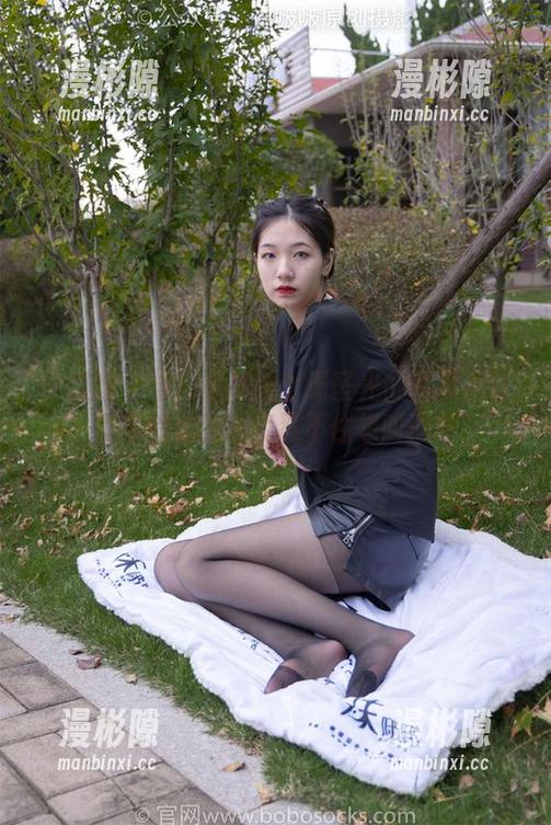 袜啵啵 - 看！就是这个无圣光的高跟凉鞋，苏苏的套图让我忍不住想叫两声！