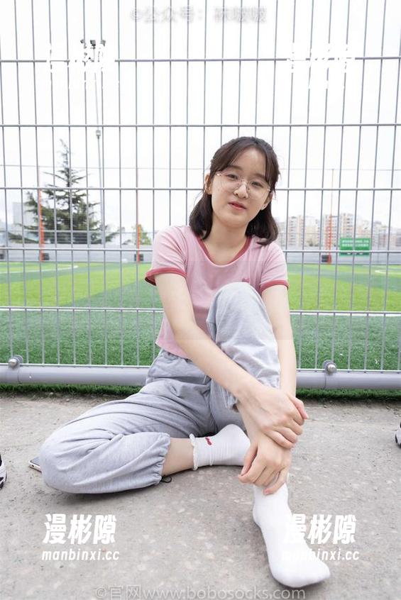 袜啵啵 - 雪糕裸足背后的秘密，高清图册带你走进“冰凉美学”！