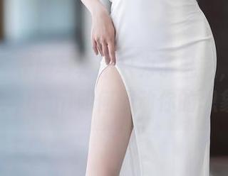 语画界 – 长腿写真不只为了魅惑，来看看王馨瑶yanni如何调动你的想象力！