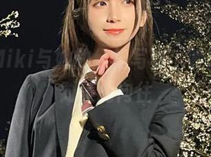 贝儿酱Miki与她的红裙写真，唤醒了我们对美的向往