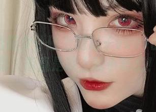 当黑色透明女仆碰上起起子vvvv的高清图集，简直是晚上的小秘密！