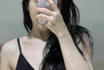 微密圈 – 镂空的私拍故事：铁锤姐姐用镜头诉说的秘密