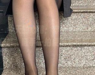 微密圈 – 今天的心情：穿上雅雅的气质呀的牛仔裤，随手一拍便是写真图集！