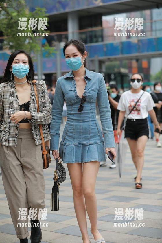 魔镜街拍：表妹来了，高清图集包含你想象不到的美好瞬间